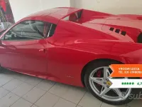 Usata Ferrari 458 566 CV (416 kW) 2012 Rosso Cabrio