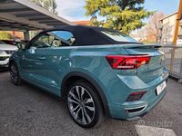 Usata VW T-Roc Cabriolet R-line 150 CV (110 kW) 2021 Cactus green Cabrio