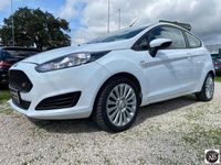 Usata Ford Fiesta Titanium 80 CV (58 kW) 2013 Bianco Utilitaria