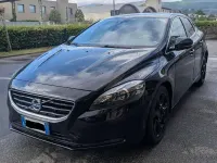 Usado Volvo V40 Ocean Race 114 CV (83 kW) 2015 Negro Berlina