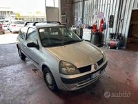 Usata Renault Clio II 75 CV (55 kW) 2005 Grigio Furgone