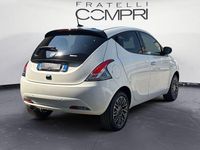 Usata Lancia Ypsilon Gold 69 CV (50 kW) 2023 Bianco Utilitaria