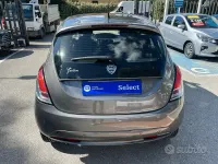 Usata Lancia Ypsilon Gold 69 CV (50 kW) 2017 Grigio Utilitaria
