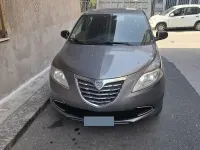 Usata Lancia Ypsilon 69 CV (50 kW) 2015 Grigio Utilitaria