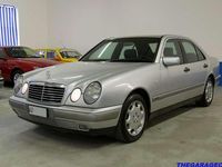Usata Mercedes E280 204 CV (150 kW) 1998 Argento Berlina