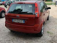 Usata Ford Fiesta 75 CV (55 kW) 2007 Rosso Utilitaria