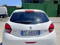 Usata Peugeot 208 GT-line 120 CV (88 kW) 2016 Bianco Utilitaria