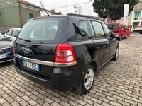 Usata Opel Zafira 2010 Nero Monovolume