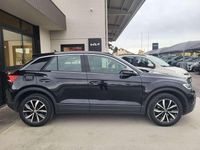 Usata VW T-Roc Business 110 CV (80 kW) 2022 Nero SUV