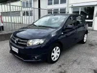 Usata Dacia Sandero Lauréate 72 CV (52 kW) 2014 Bluazzurro Berlina