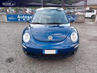 Usata VW New Beetle 104 CV (76 kW) 2009 Blu Utilitaria