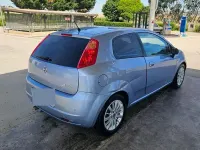 Usata Fiat Grande Punto 90 CV (66 kW) 2005 Bluazzurro Utilitaria