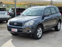Usata Toyota RAV4 Luxury 136 CV (100 kW) 2007 Grigio SUV