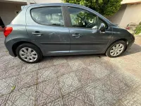 Usata Peugeot 207 70 CV (51 kW) 2007 Grigio Berlina