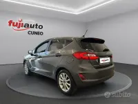 Usata Ford Fiesta Titanium 86 CV (63 kW) 2020 Grigio scuro Utilitaria