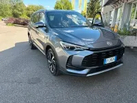 Usata MG ZS Luxury 101 CV (74 kW) 2025 Argento SUV