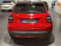 Usata Fiat 600 145 CV (106 kW) 2025 Rosso SUV