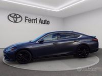 Usata Lexus ES300H 218 CV (160 kW) 2023 Grigio Berlina