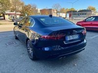 Usata Jaguar XE R-Dynamic 180 CV (132 kW) 2019 Blu/azzurro Berlina