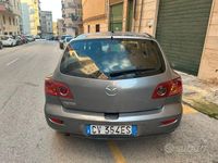 Begagnad Mazda 3 109 HK (80 kW) 2005 Grå Sedan