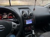 Usata Nissan Qashqai N-TEC 150 CV (110 kW) 2010 Bianco SUV