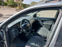 Begagnad Ford Focus 100 HK (73 kW) 2004 Grå Kombi