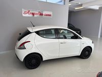 Usata Lancia Ypsilon Silver 69 CV (50 kW) 2022 Bianco Utilitaria