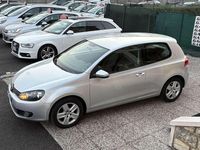 Usata VW Golf VI Comfortline 105 CV (77 kW) 2010 Argento Utilitaria