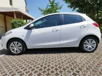 Usata Mazda 2 75 CV (55 kW) 2008 Bianco Utilitaria