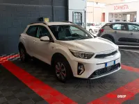 Usata Kia Stonic Style 120 CV (88 kW) 2022 Bianco SUV