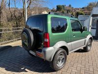 Usata Suzuki Jimny 86 CV (63 kW) 2011 Verde SUV