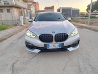 Usata BMW 118 Advantage 150 CV (110 kW) 2020 Argento Utilitaria