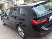 Usata BMW 318 Advantage 150 CV (110 kW) 2020 Nero Station wagon