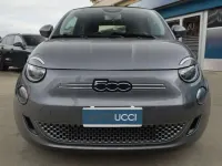 Usata Fiat 500e 42 kW (58 CV) 2023 Grigio colosseo Cabrio