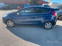 Usata Ford Fiesta Titanium 97 CV (71 kW) 2013 Blu Berlina