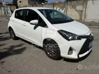 Usata Toyota Yaris Active 69 CV (50 kW) 2016 Bianco Utilitaria