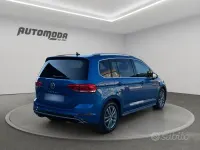 Usata VW Touran Executive 150 CV (110 kW) 2023 Bluazzurro Monovolume