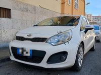 Usata Kia Rio Active 86 CV (63 kW) 2013 Bianco Utilitaria