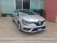 Usata Renault Mégane IV Business 116 CV (85 kW) 2020 Grigio Berlina