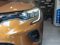 Usata Renault Captur Intens 91 CV (66 kW) 2022 Giallo SUV