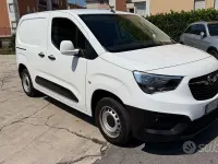 Usata Opel Combo 102 CV (75 kW) 2021 Bianco Monovolume