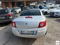 Usata Renault Mégane Cabriolet Dynamique 112 CV (82 kW) 2007 Argento Cabrio
