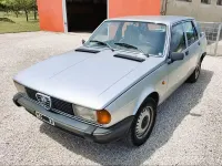 Usata Alfa Romeo Giulietta 130 CV (95 kW) 1981 Grigio Berlina