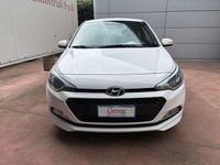Usata Hyundai i20 Comfort 84 CV (61 kW) 2018 Bianco Utilitaria