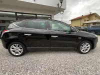 Begagnad Lancia Delta 120 HK (88 kW) 2009 Svart Halvkombi