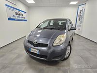 Usata Toyota Yaris 69 CV (50 kW) 2009 Grigio Utilitaria