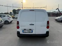Usata Peugeot Partner Premium 99 CV (72 kW) 2017 Bianco Monovolume