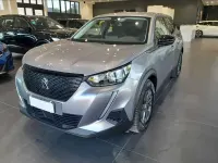 Usata Peugeot 2008 Active 110 CV (80 kW) 2022 Argento SUV