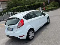Usata Ford Fiesta 75 CV (55 kW) 2015 Bianco Utilitaria