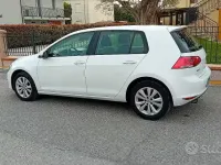 Usata VW Golf VII 105 CV (77 kW) 2013 Bianco Utilitaria